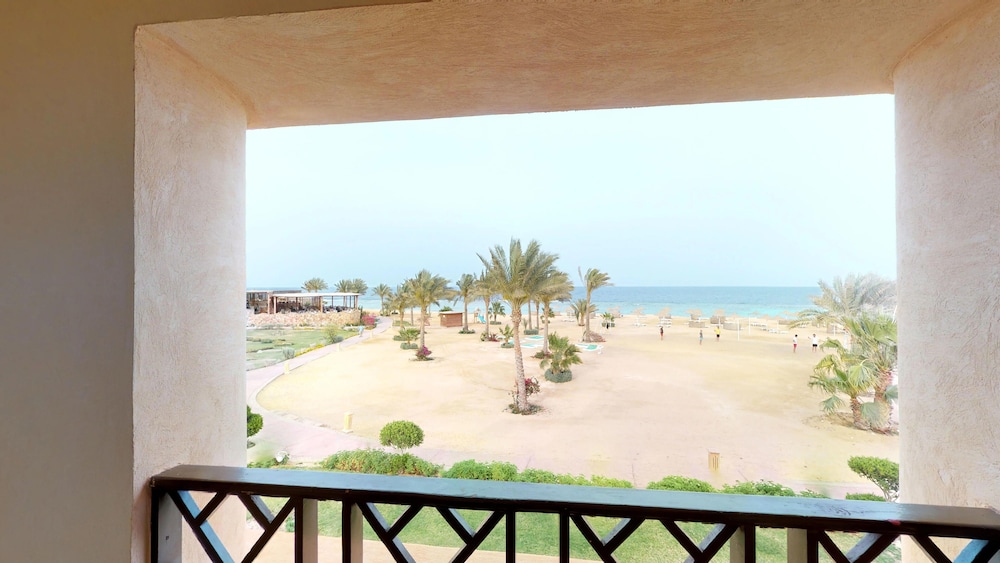 Wadi Lahmy Azur Resort 60/70