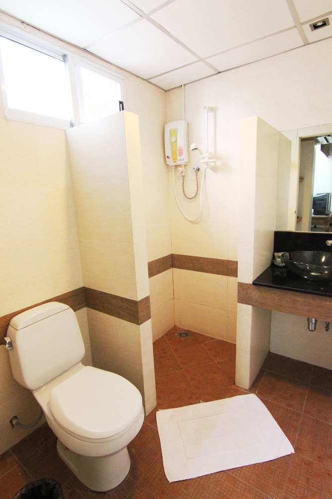 Bansabai Hostel 42/43