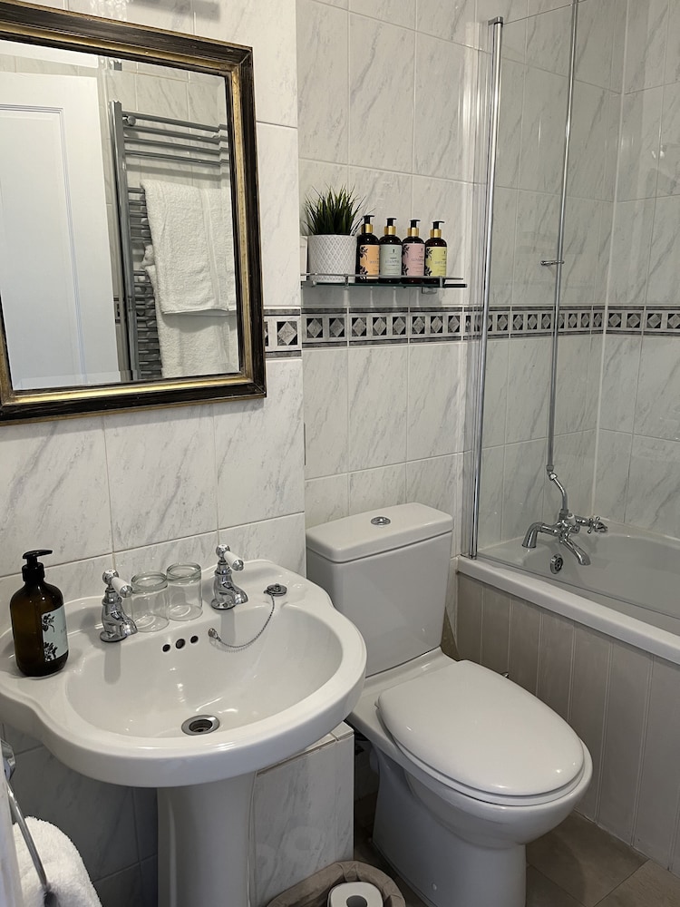 غرفة كومفورت بسرير مزدوج، Burleigh Court Cotswolds 4/5