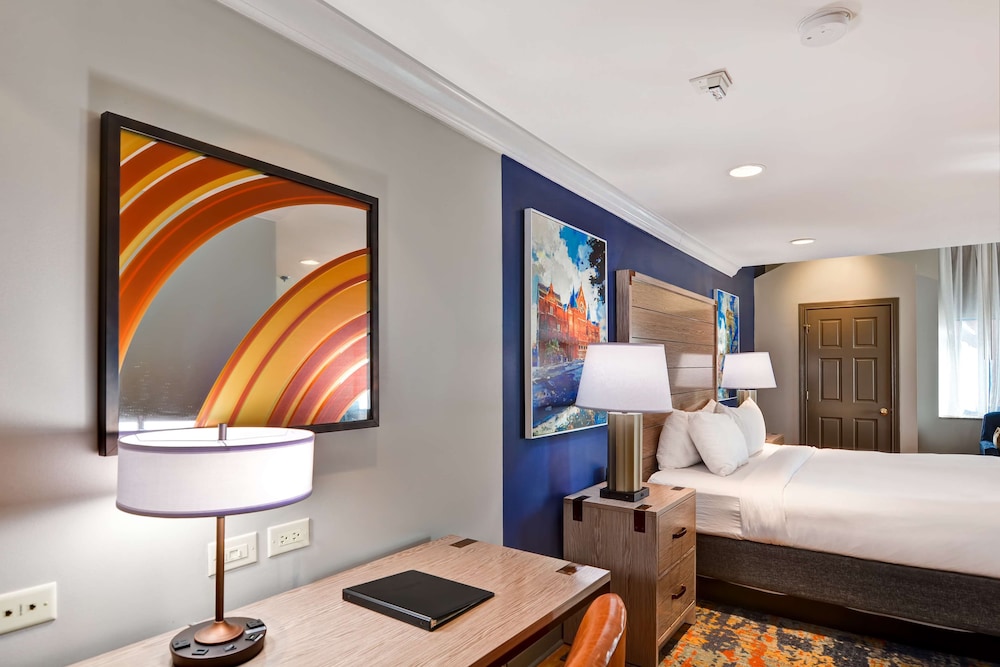 The Cincinnatian Hotel, Curio Collection by Hilton 22/49