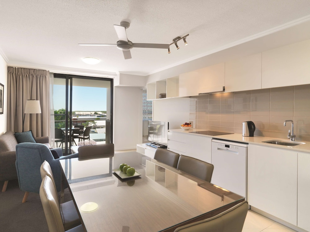 Oaks Mackay Carlyle Suites 33/55