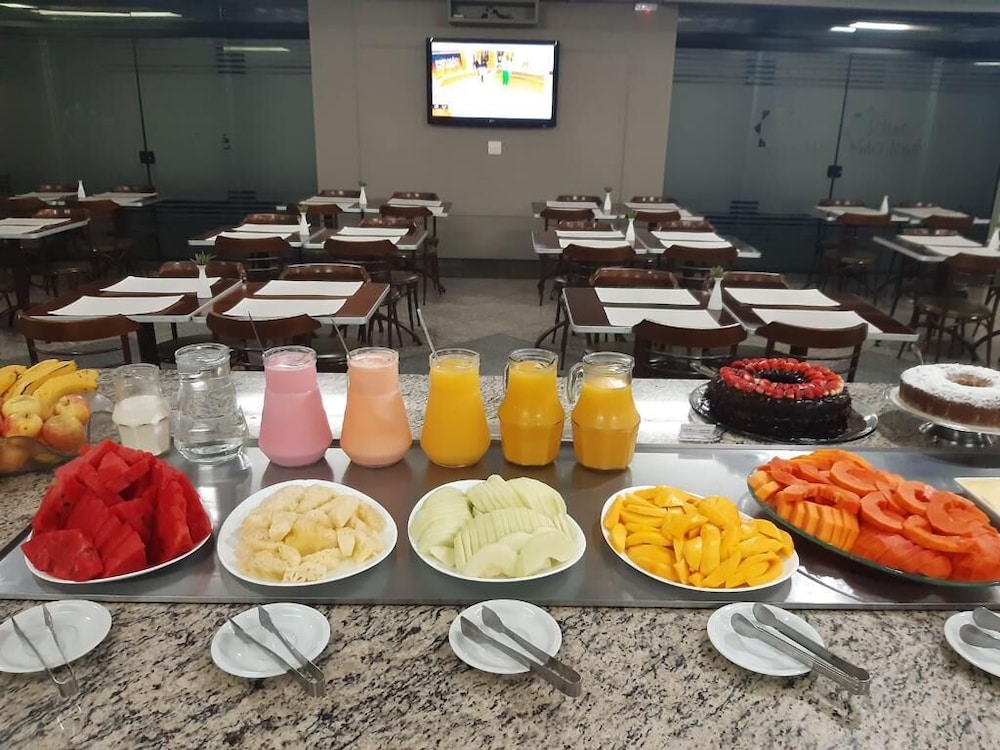 Astron Suites Sao Jose dos Pinhais 41/54