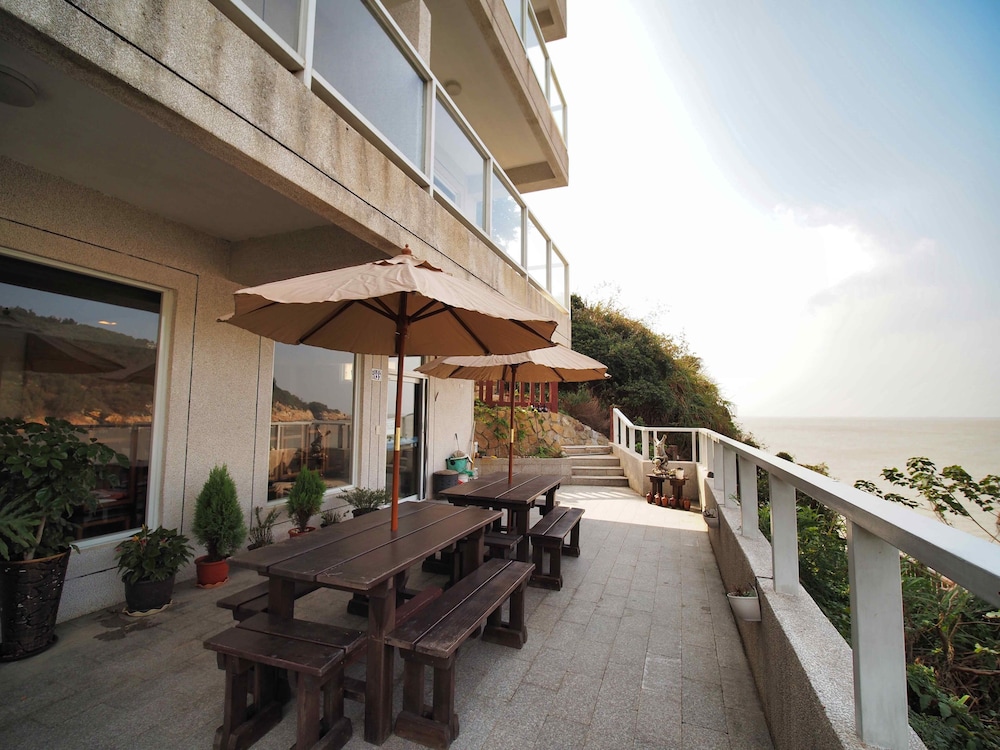 Xiang Ju B&B 4/21
