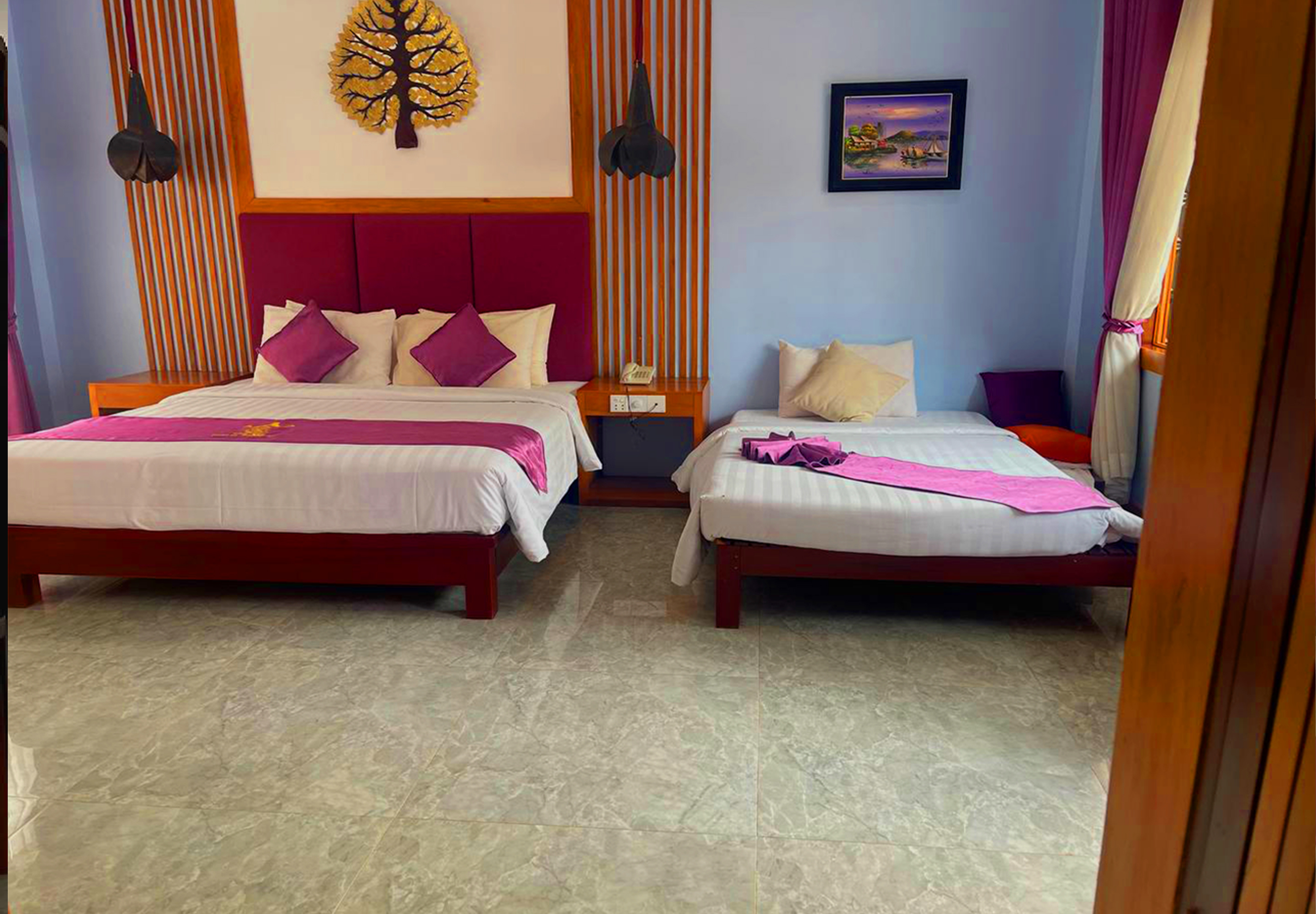 Deluxe, Twin Beds, Pool Access