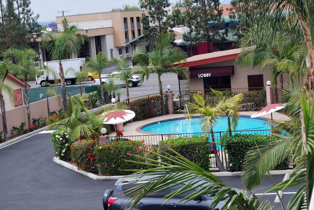 Budget Inn Anaheim 19/24