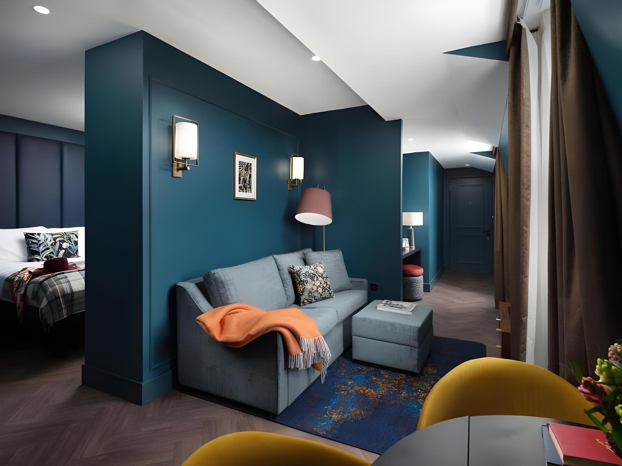 Club, Suite, Apartment