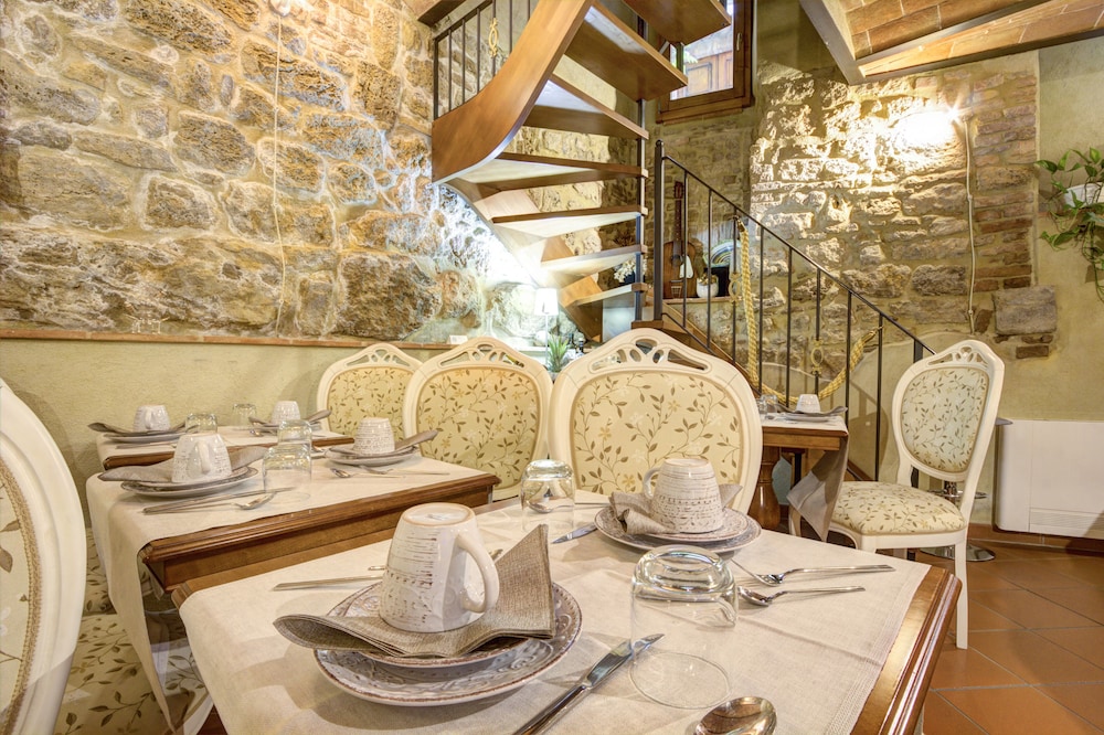 Hotel Volterra In 44/65