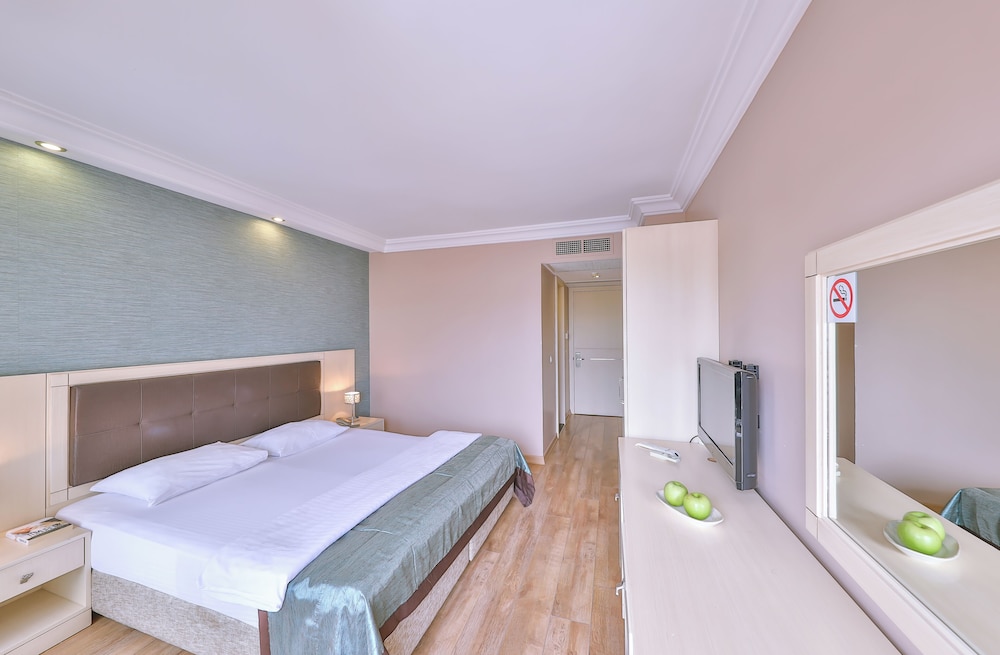 Buyukada Princess Hotel 8/50