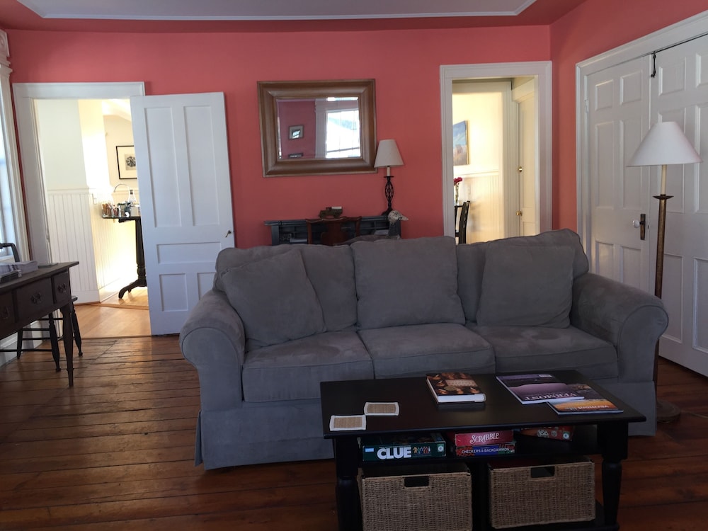 Eddington House Inn 12/23