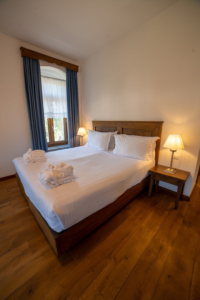 Villa Permet (Hotel & Restaurant) 9/33