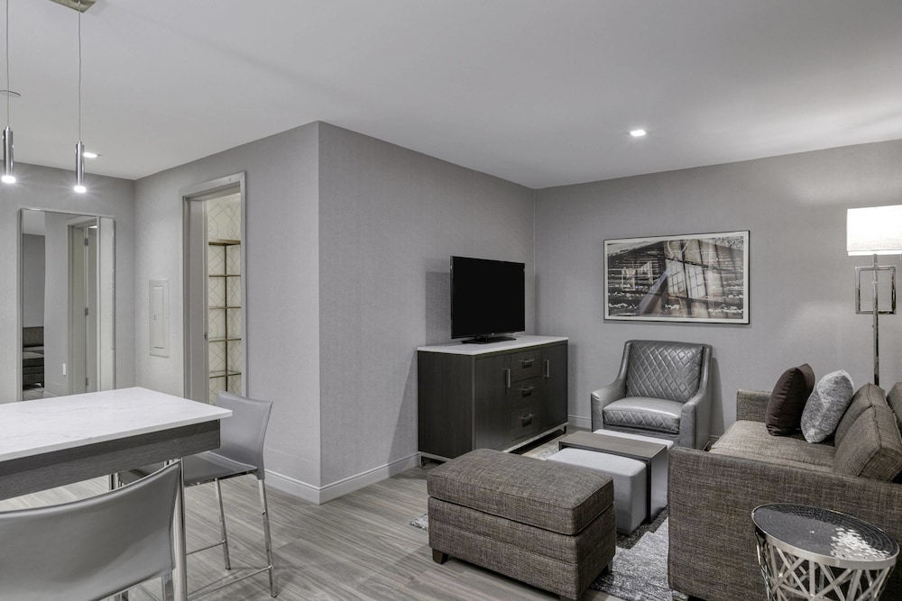Residence Inn Weehawken Port Imperial 33/48