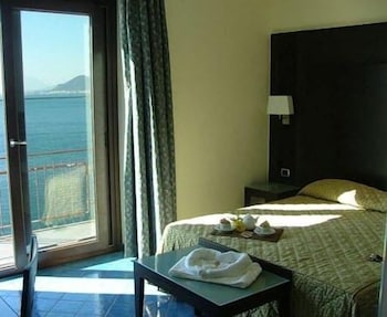 HOTEL LA LUCERTOLA 5/45