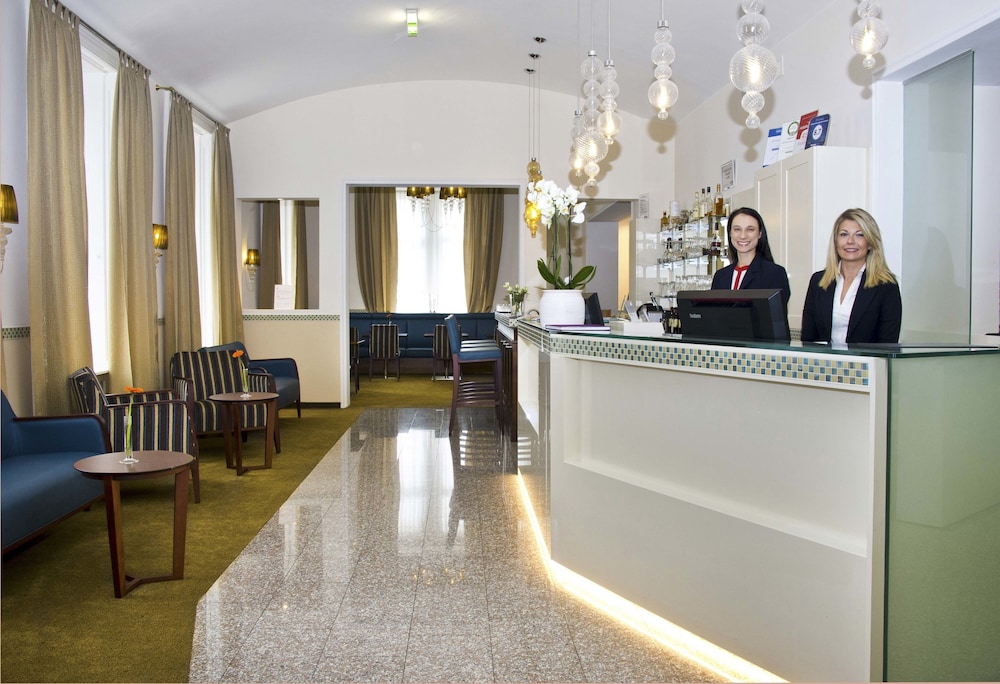 Hilight Suites Hotel 1/49