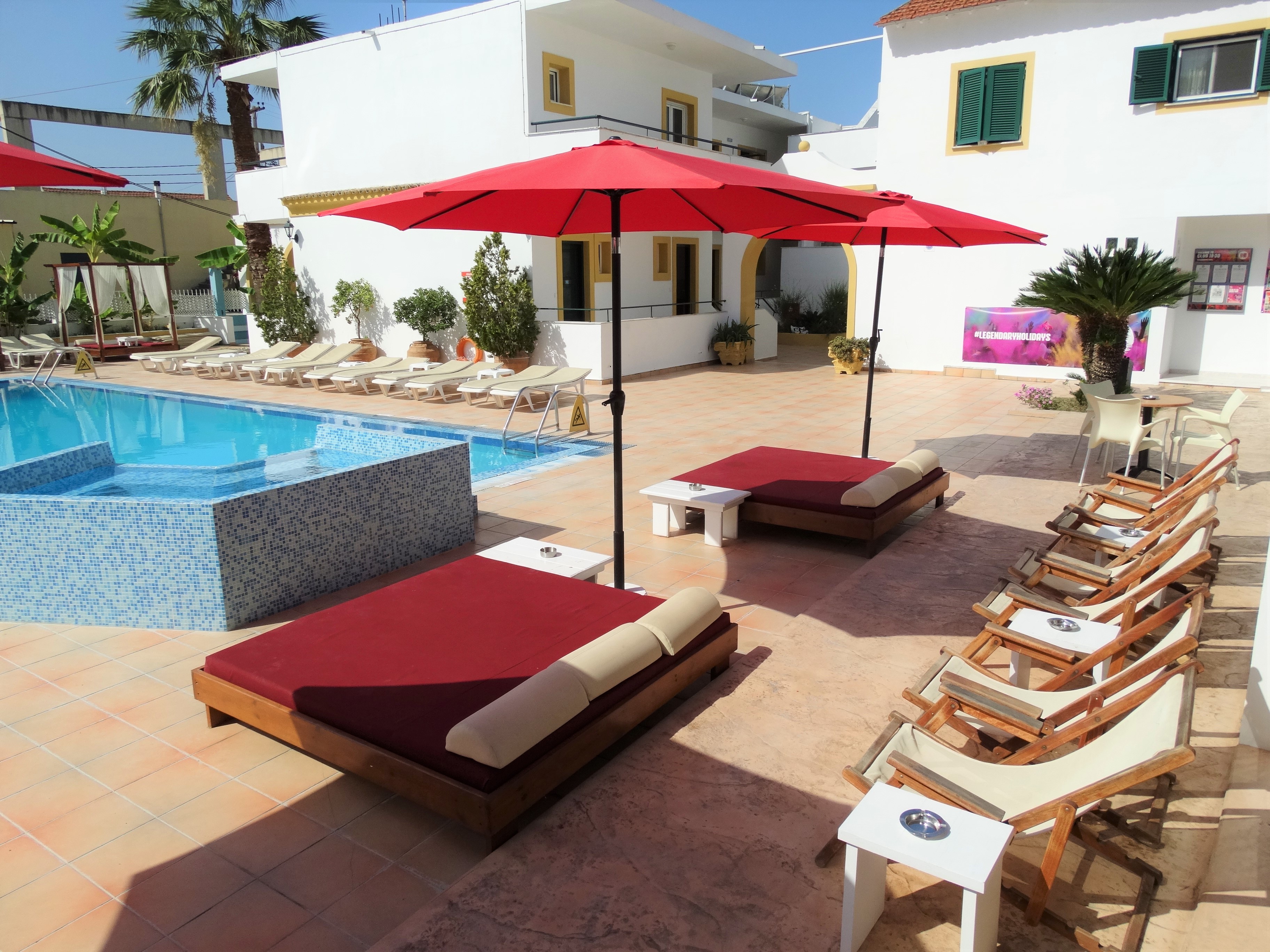 Oasis Beach Club 31/42