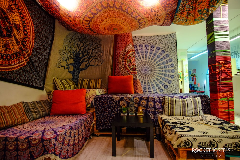 Rocket Hostels Gracia 12/36