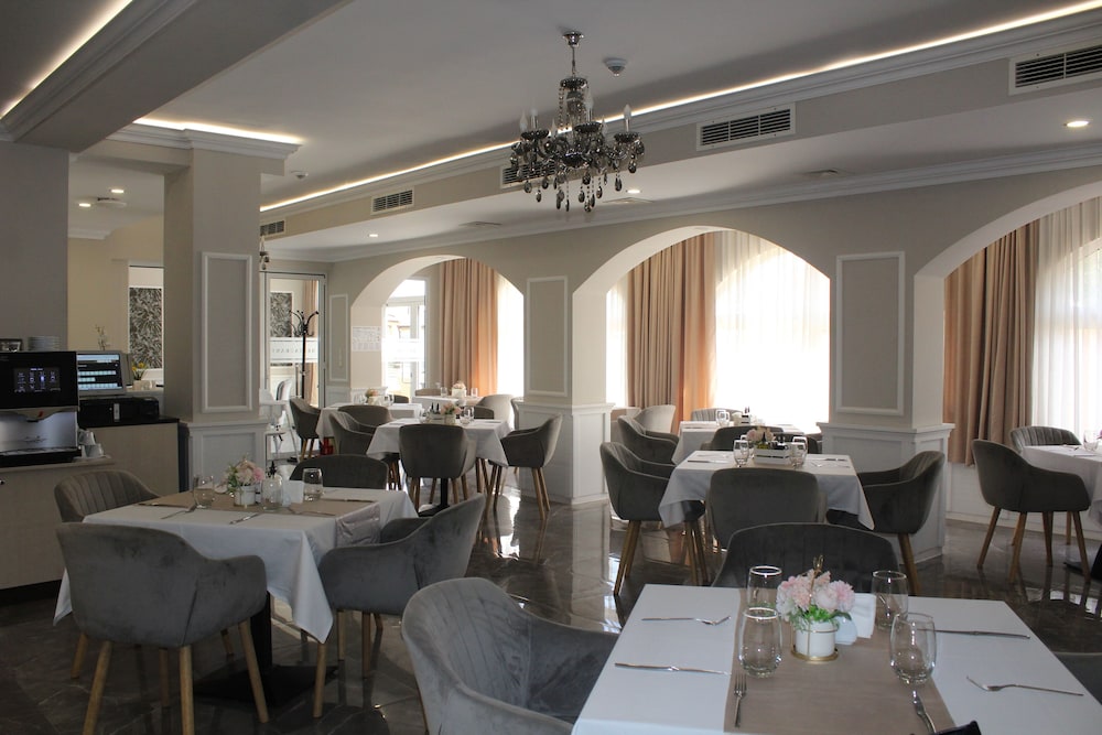 Vemara City Apart Hotel 55/68