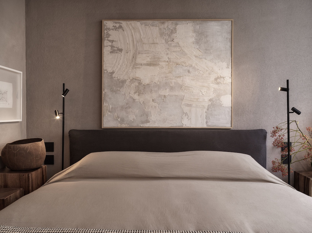 Monastik Living In Athina 14/50