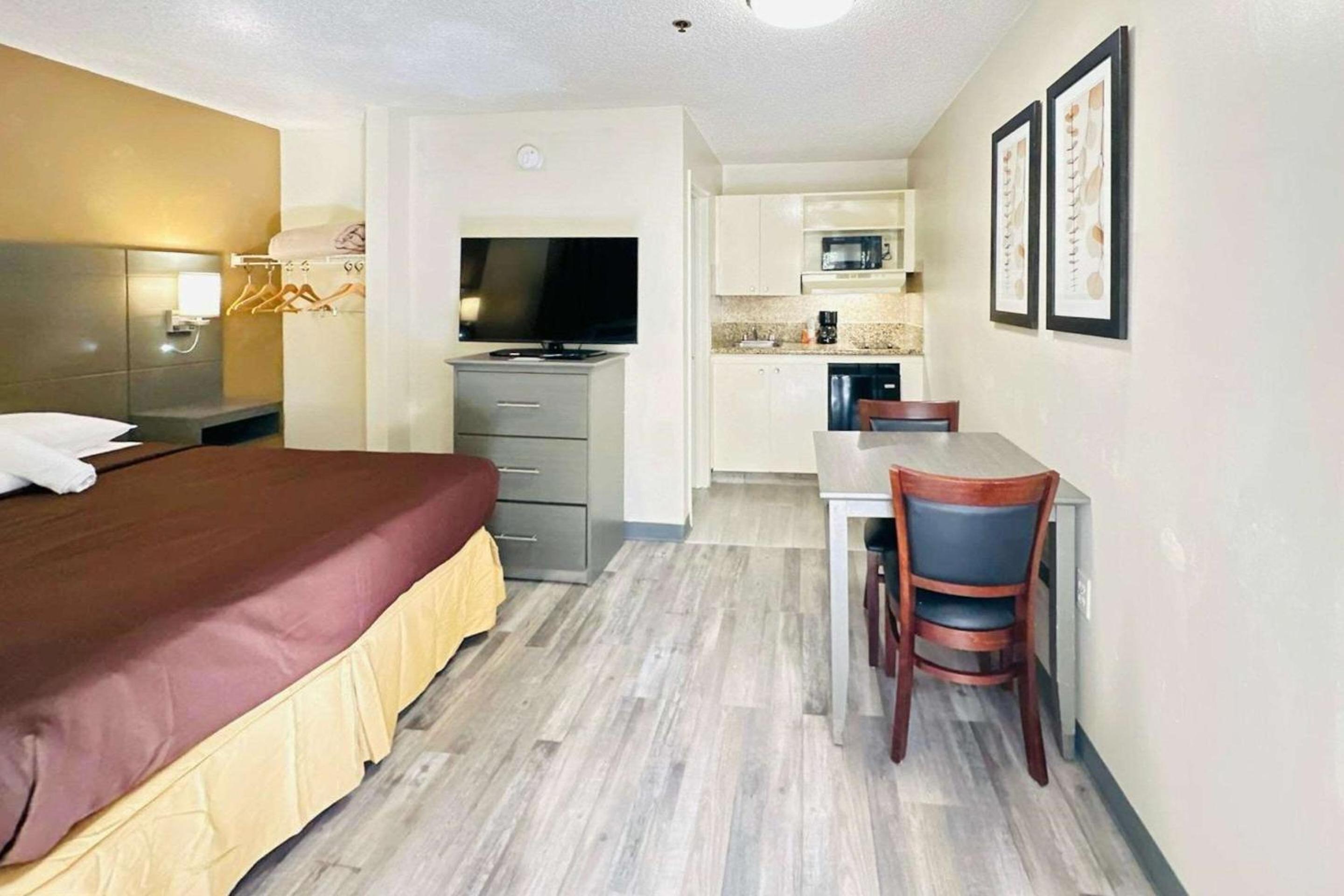 Efficiency, Queen Bed, Sofa