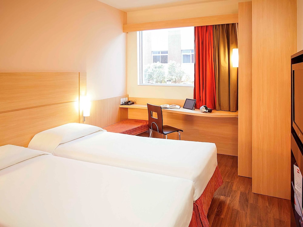 Ibis Vitoria Praia De Camburi 16/48