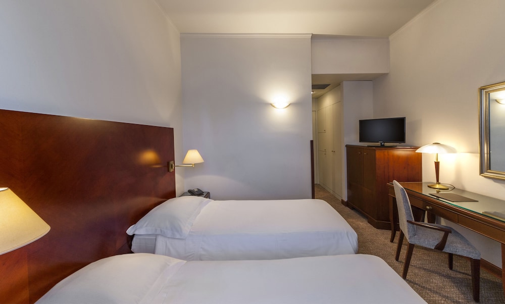 ECONOMY, TWIN BEDS