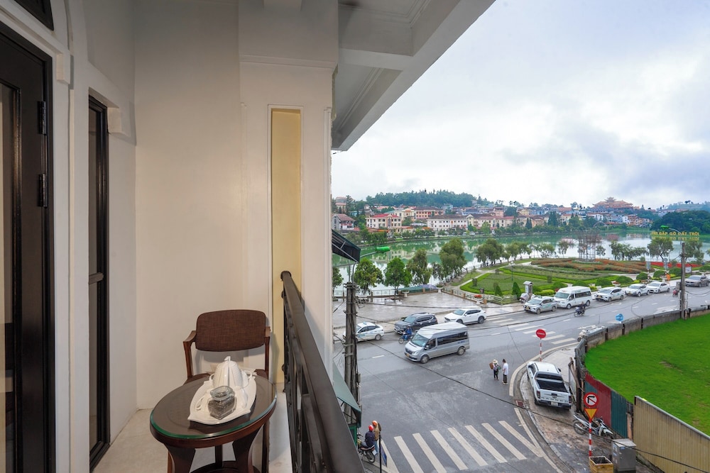 Canvas Sapa Legend Hotel 57/63