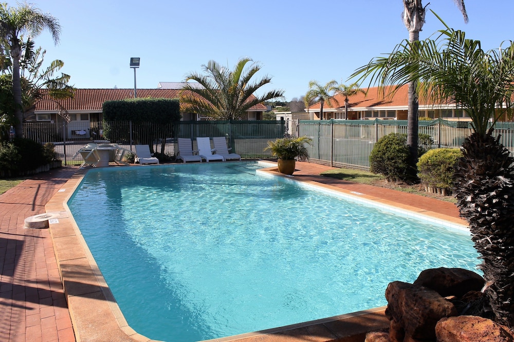 Hospitality Inn Geraldton SureStay Collection by Best Western 1/37