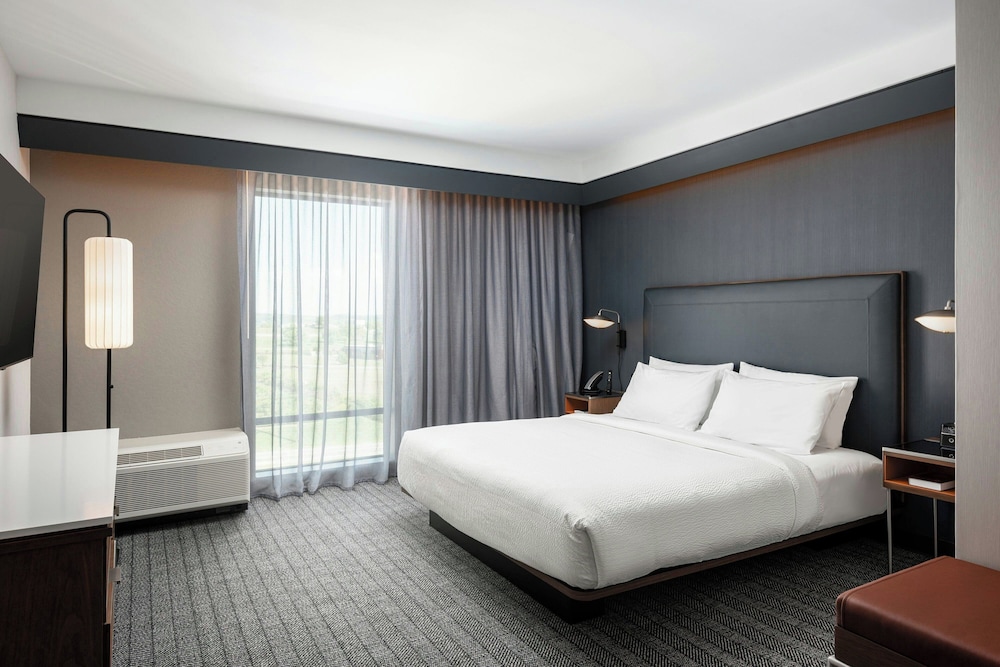 Courtyard by Marriott Cleveland TN 7/32
