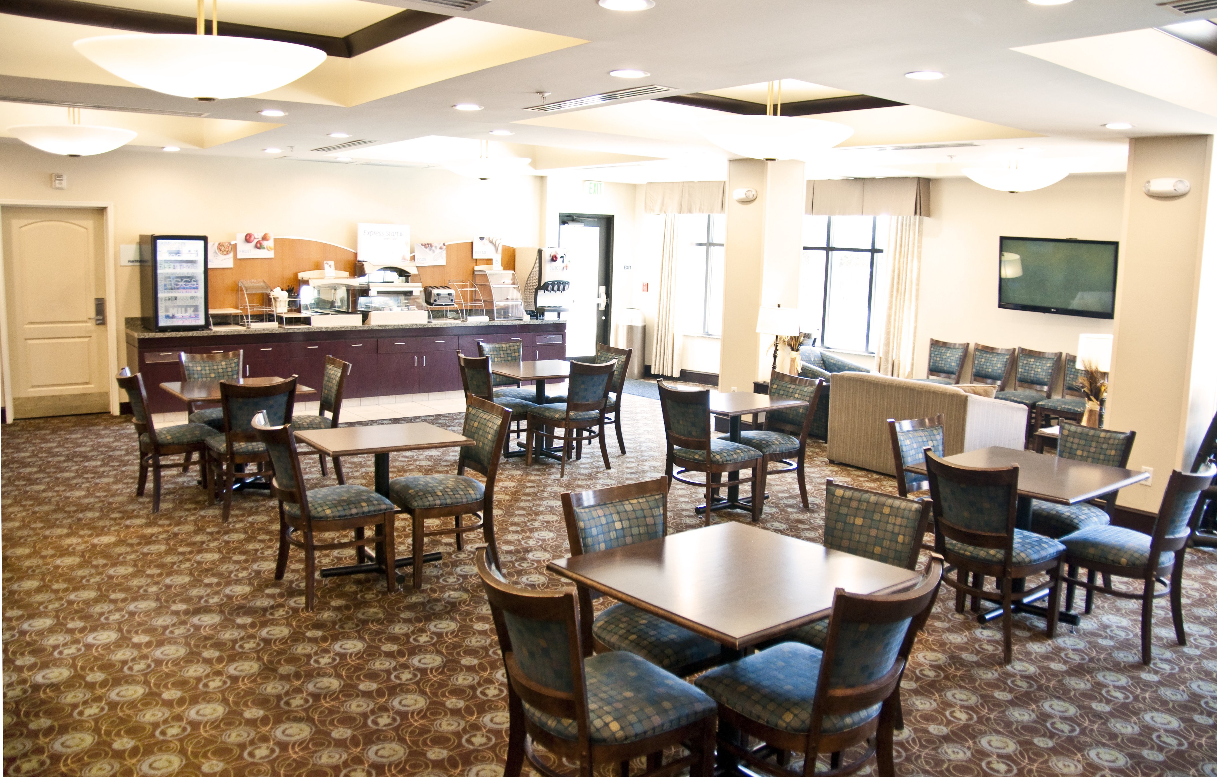 Holiday Inn Express Hotel Clovis Fresno 51/76