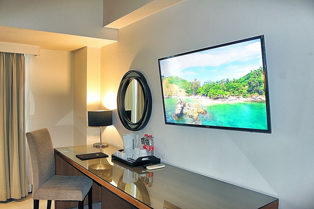 Hotel Santika Pandegiling 29/55