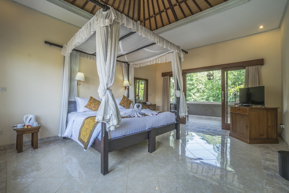Cendana Resort Spa 32/70