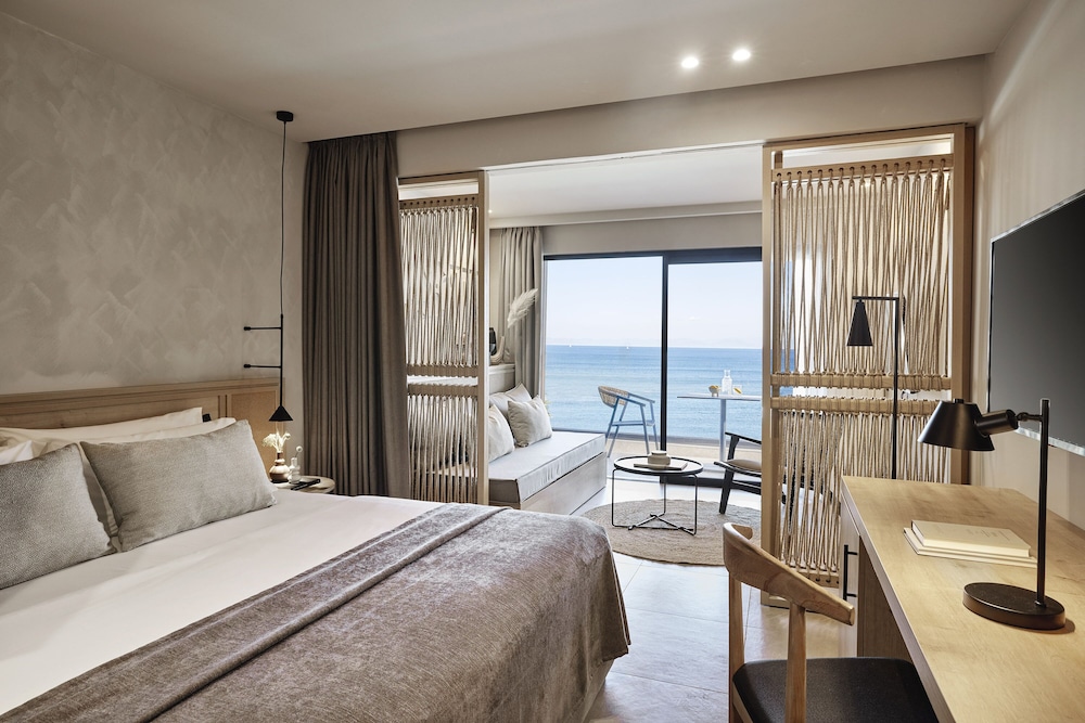 Junior Suite, Queen and Twin Beds, Sea View, Swim Up Pool, Ella Helea 4/8