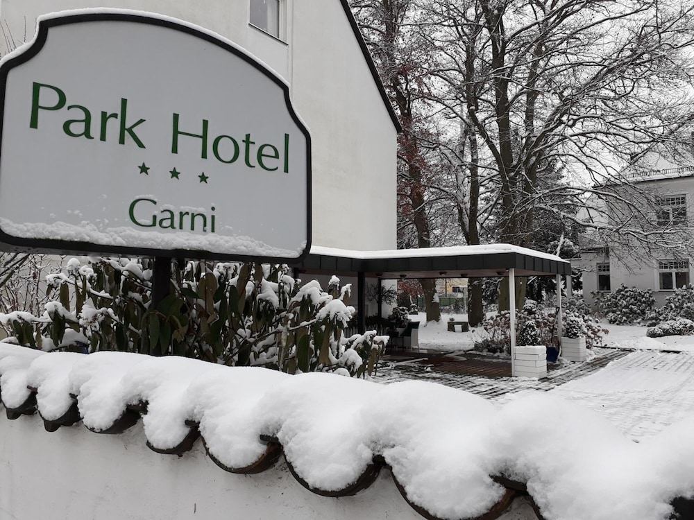 Park Hotel 3/33