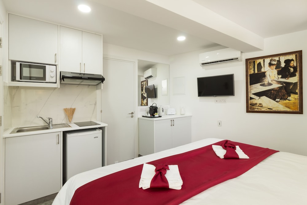 Art & Wine Studios And Apts 16/50