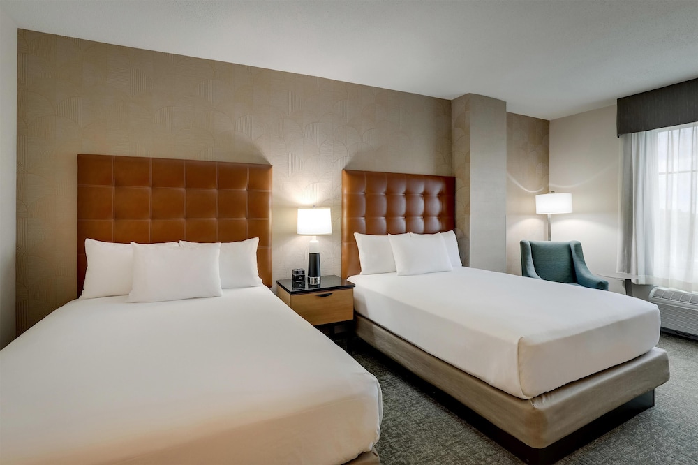 DELUXE, 2 QUEEN BEDS, HIGH FLOOR