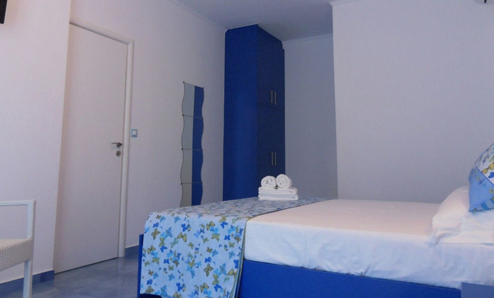 2 BEDROOMS, APARTMENT, SEA VIEW