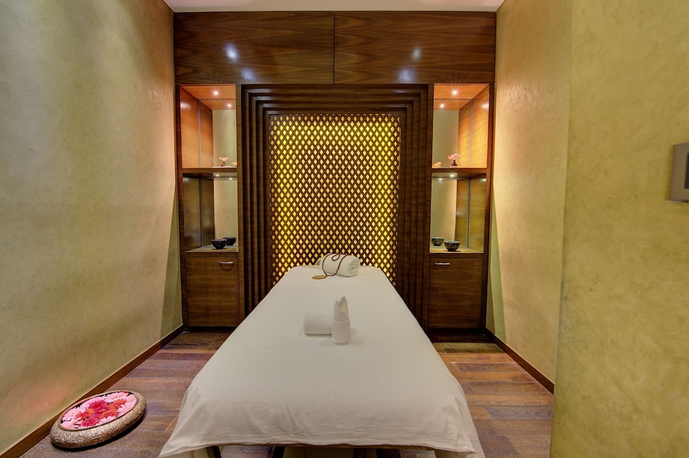 Niranta Airport Transit Hotel & Lounge Terminal 2 Arrivals 50/78