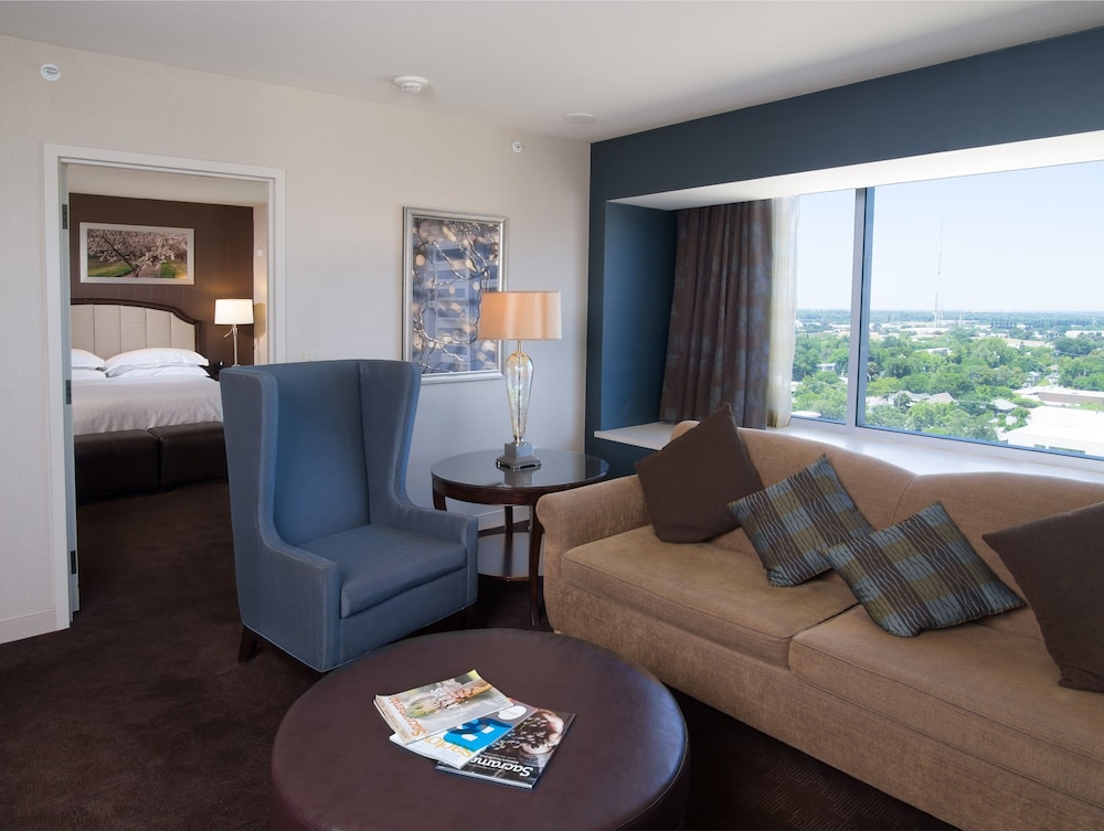 Sheraton Grand Sacramento 22/39