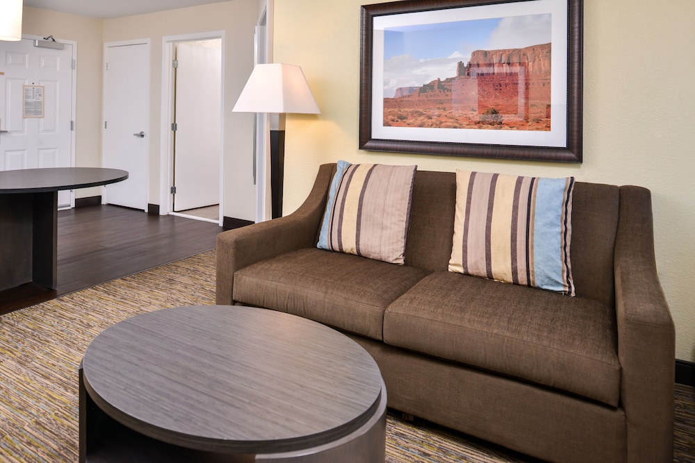 Candlewood Suites Sierra Vista 34/52