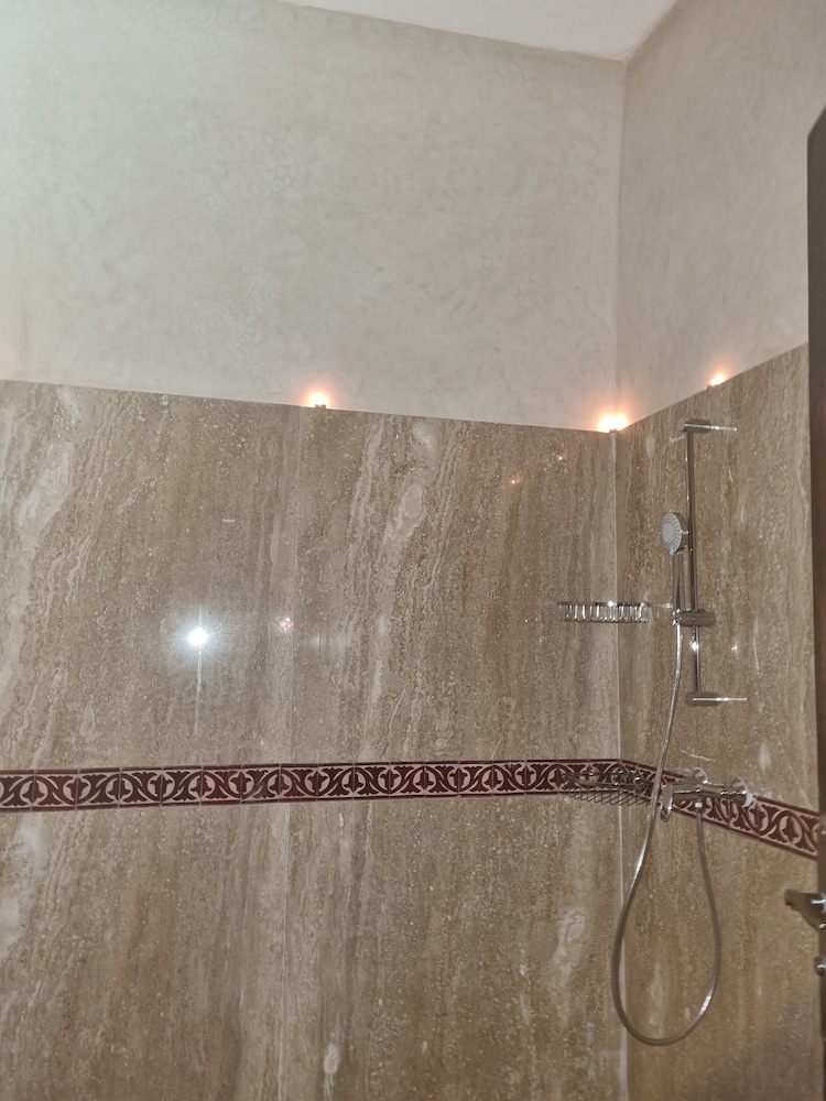 Riad La Bigarade 36/46
