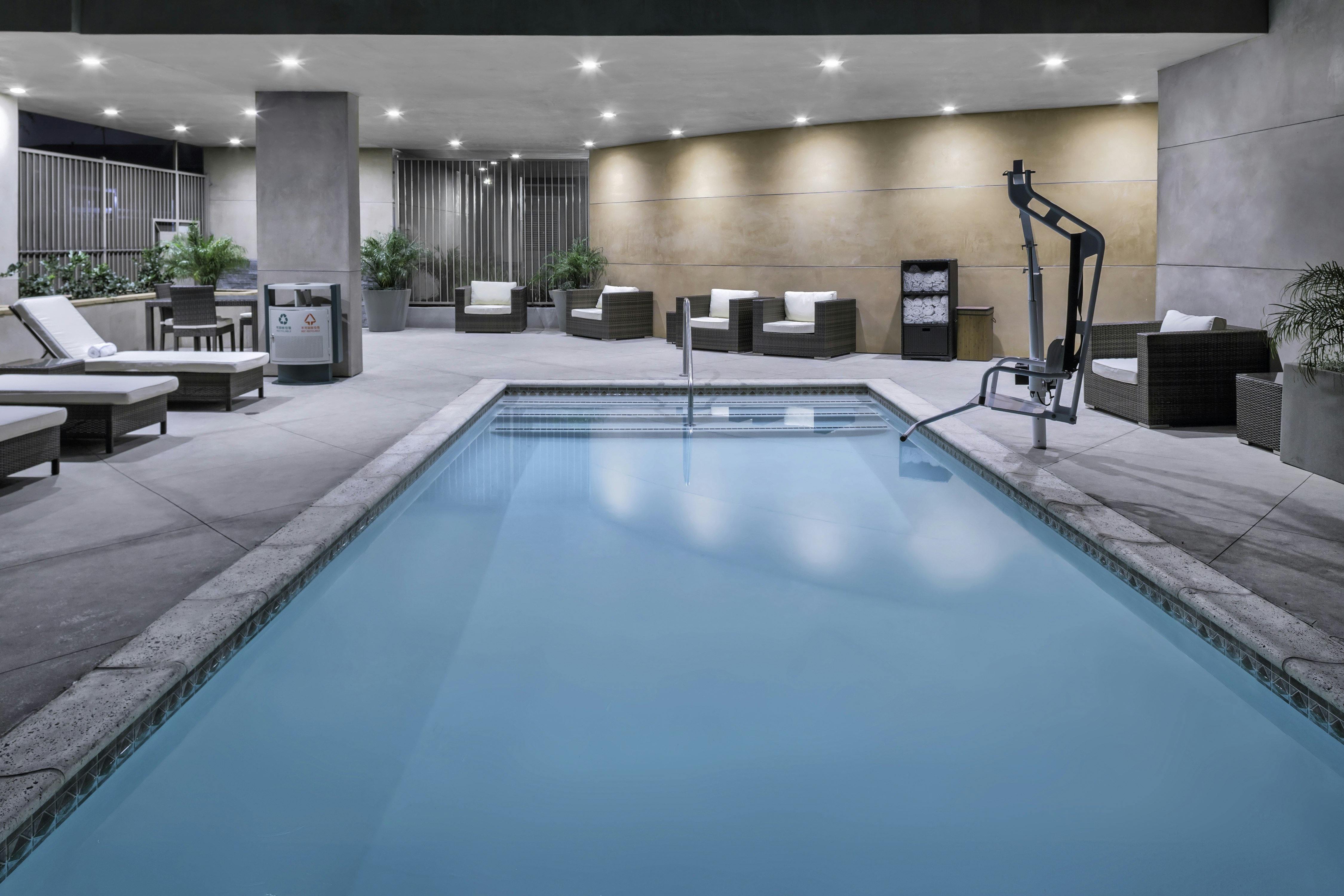 Hampton Inn & Suites Los Angeles/Hollywood 21/52