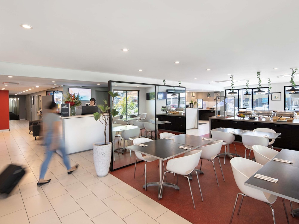 Ibis Newcastle 52/60