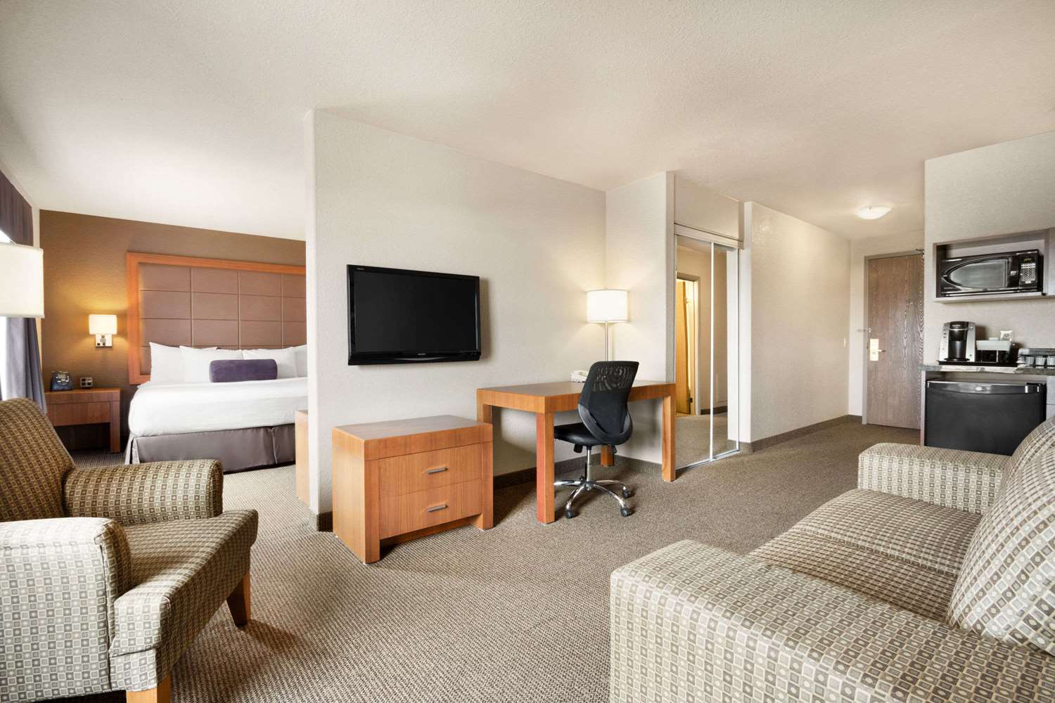 Days Inn Calgary Airport 27/43