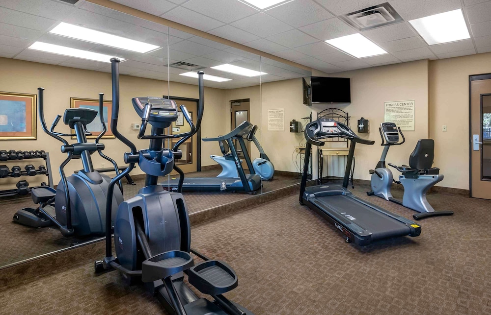 Crestwood Suites Lakeland 36/63