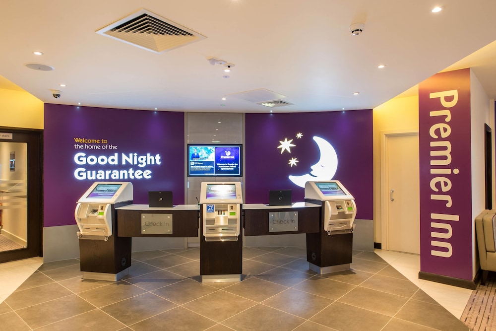 Premier Inn Manchester City Centre West Hotel 33/50