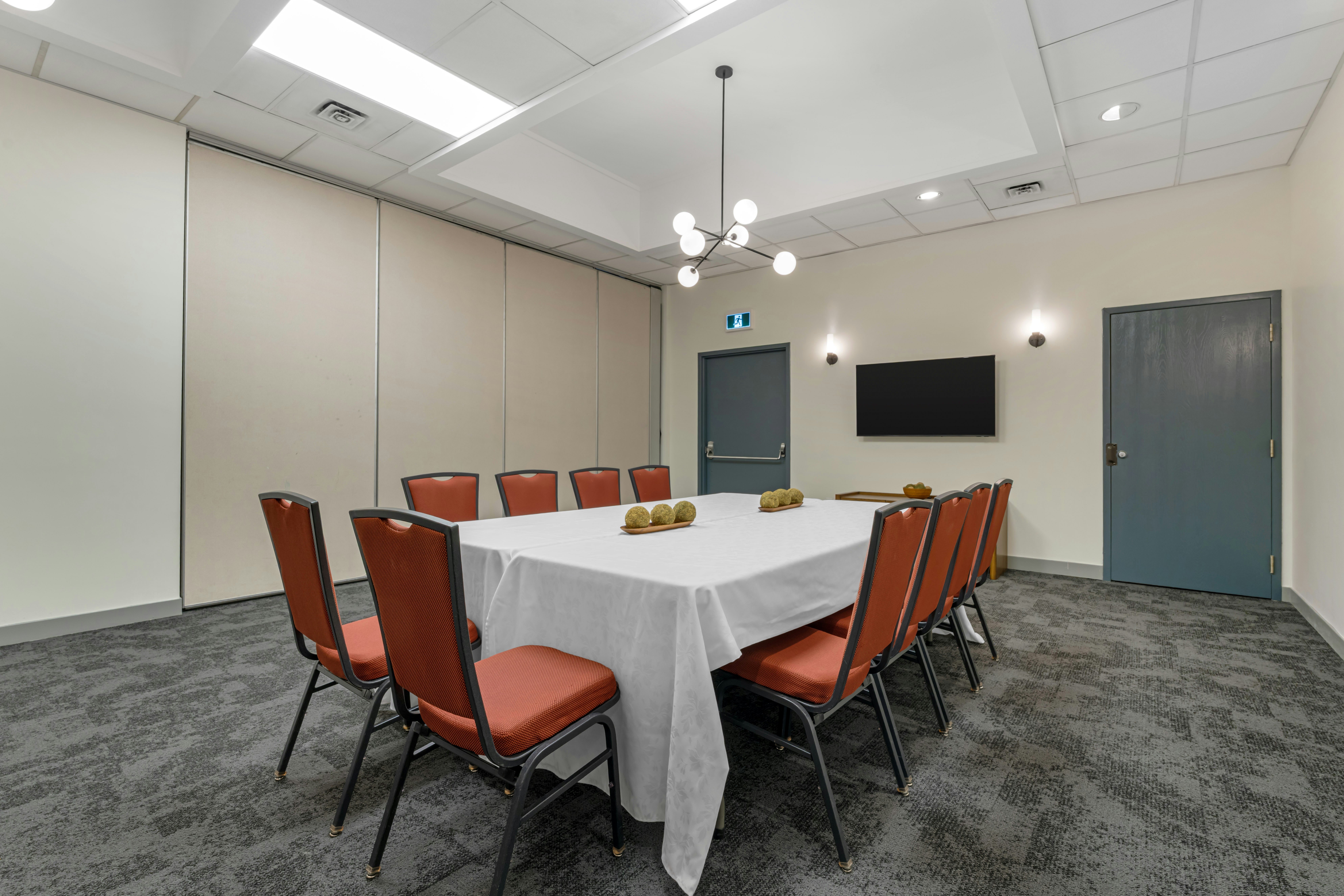 Best Western Plus Burnaby Hotel 64/76