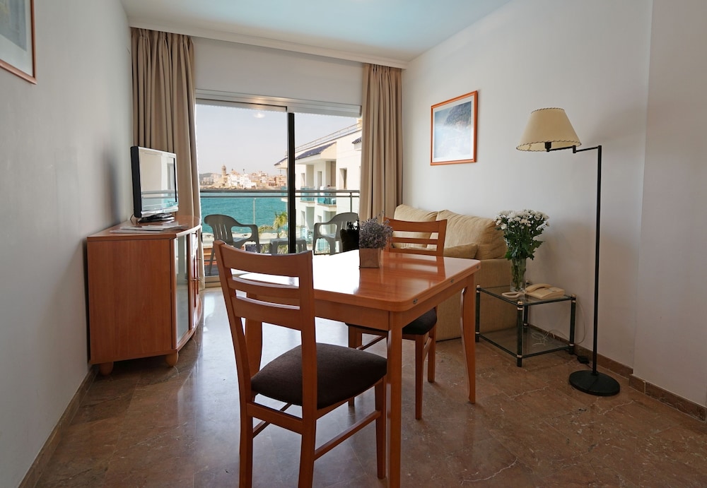 Port Sitges Resort Hotel 56/70