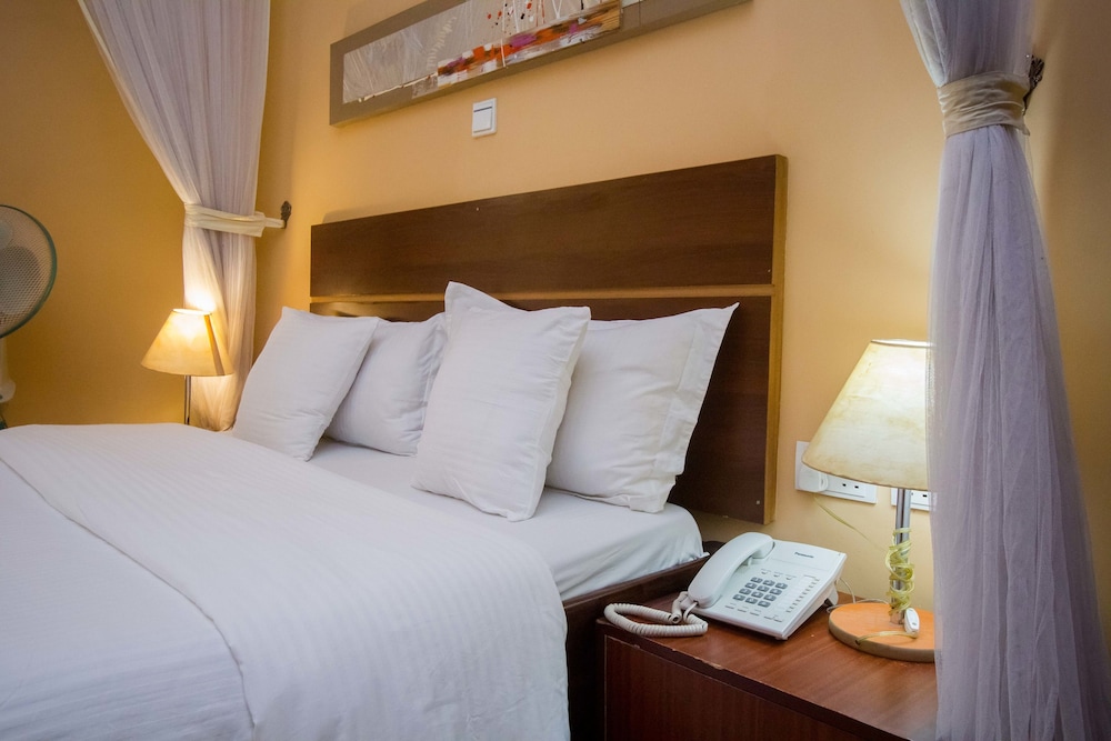 Capital Heights Hotel 20/65