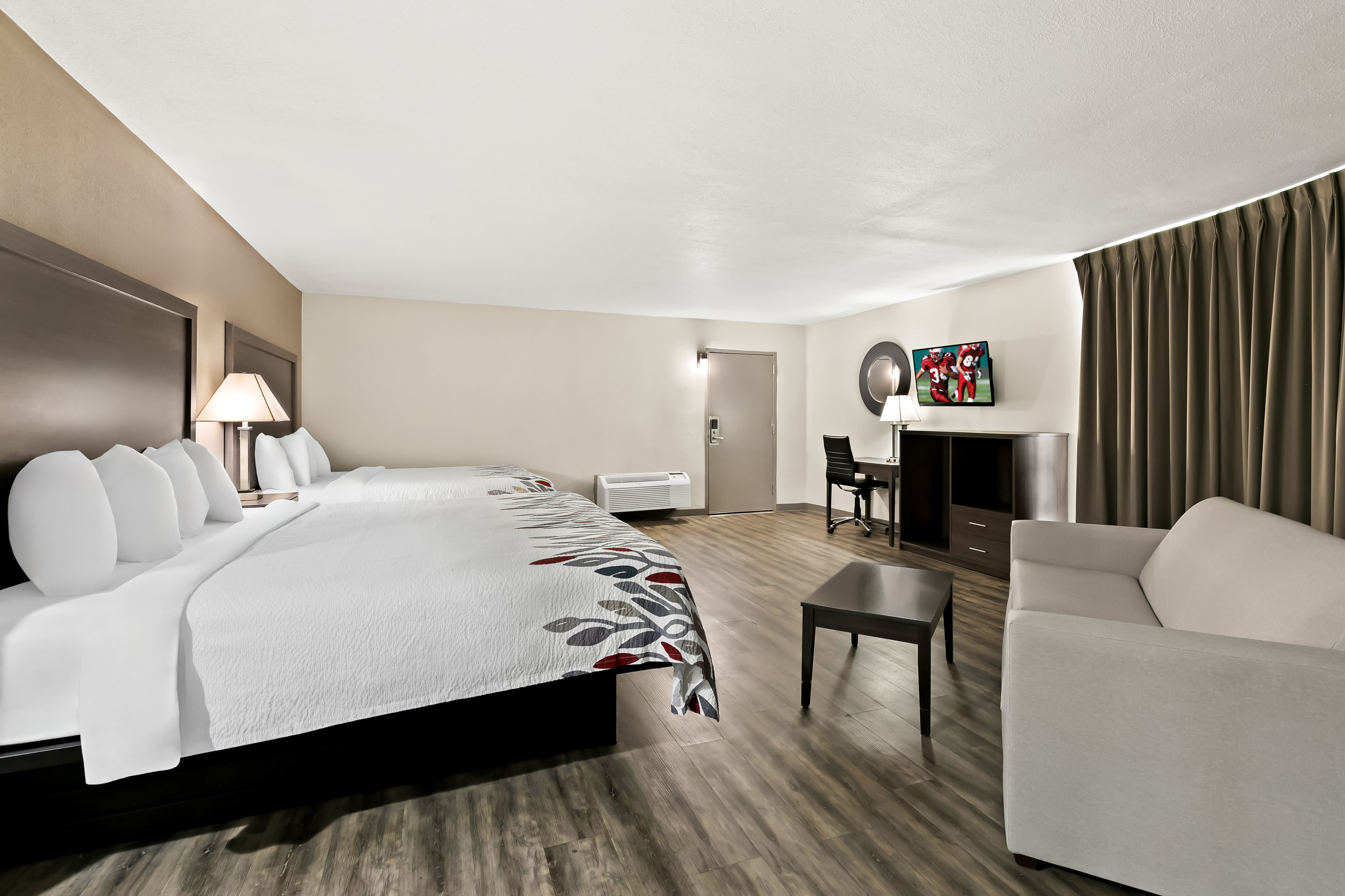 Suite, 2 King Beds