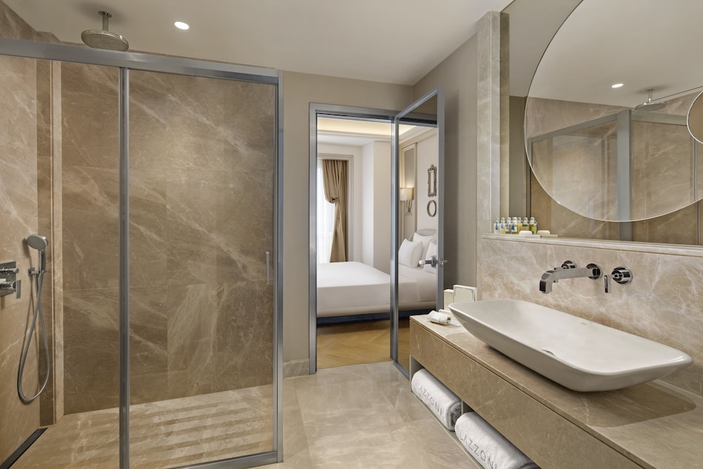 Lazzoni Hotel 22/62
