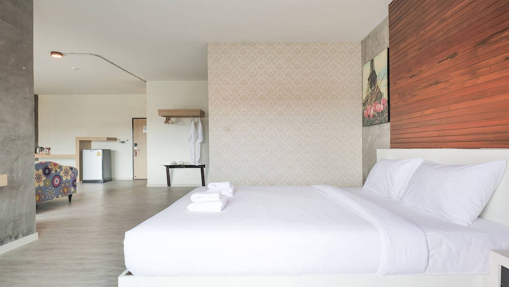 PRESIDENTIAL, SUITE